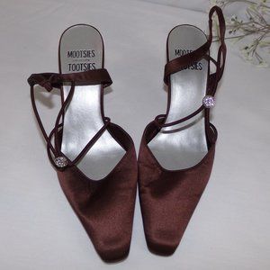 Mootsies Tootsies Moagila Brown Slingback Square Toe Heels Women's Size 8